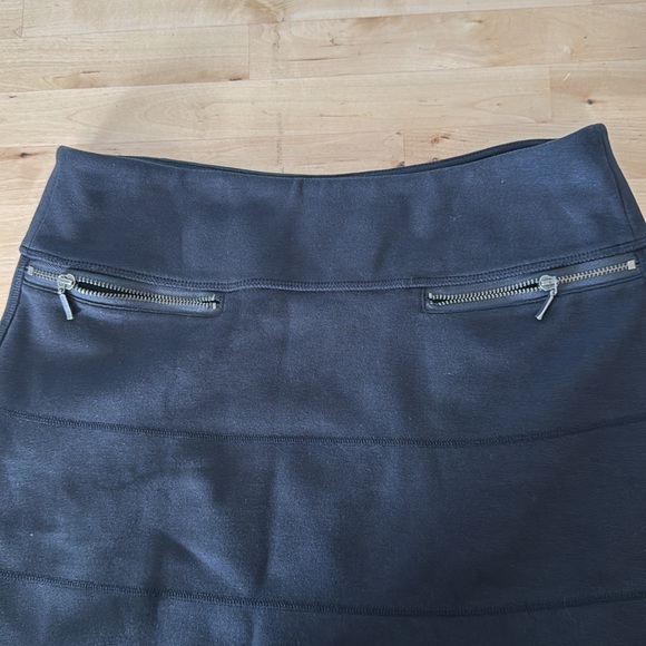 Athleta Strata Skirt Small Black A-line Stretch 2 Zippered Pockets - Picture 8 of 10